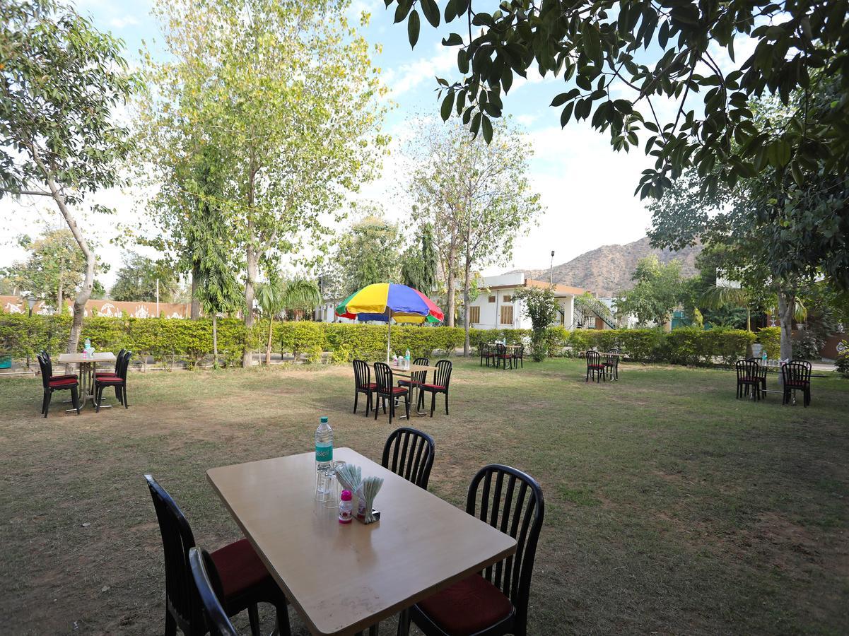 Oyo 10936 Rajasthan Resort Puskár Kültér fotó