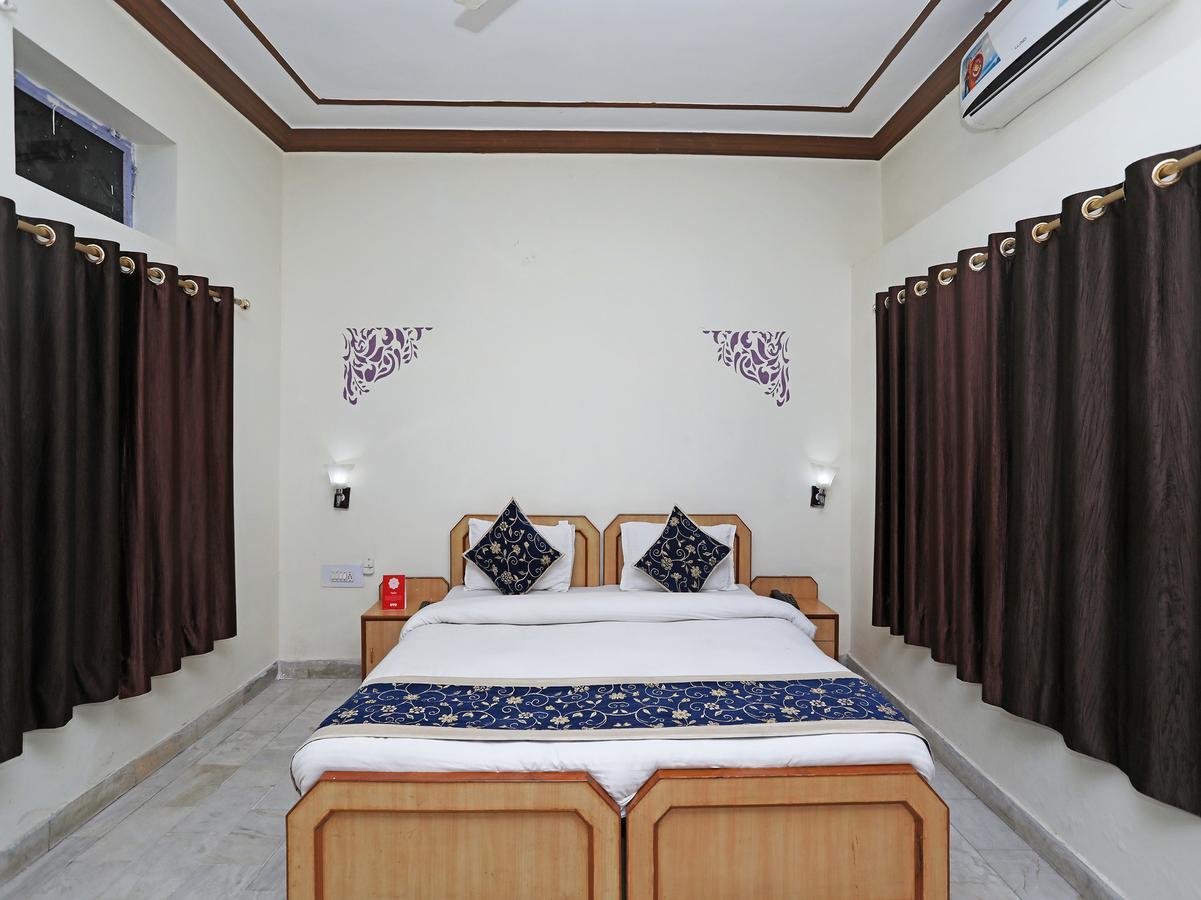 Oyo 10936 Rajasthan Resort Puskár Kültér fotó